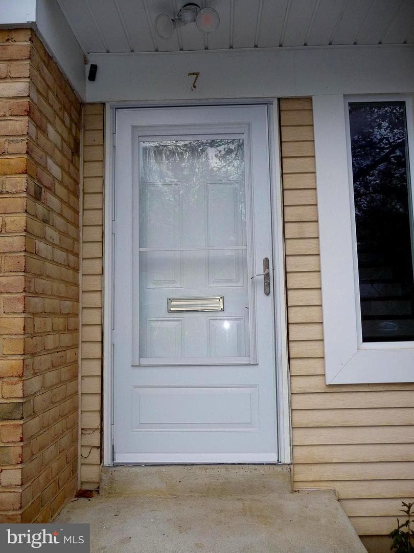 7 Rockwell Court photo 2