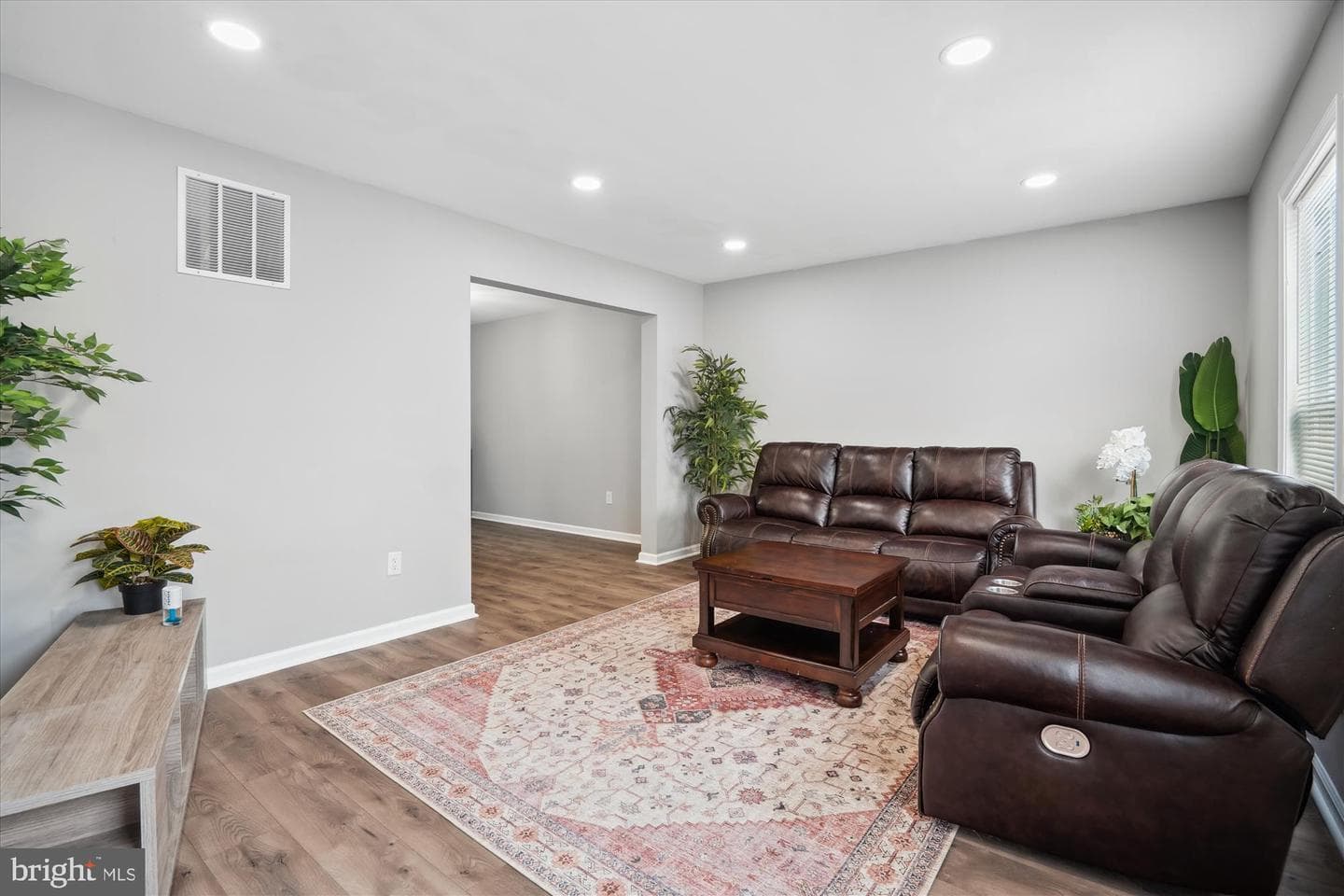 208 Emerson Avenue photo 11