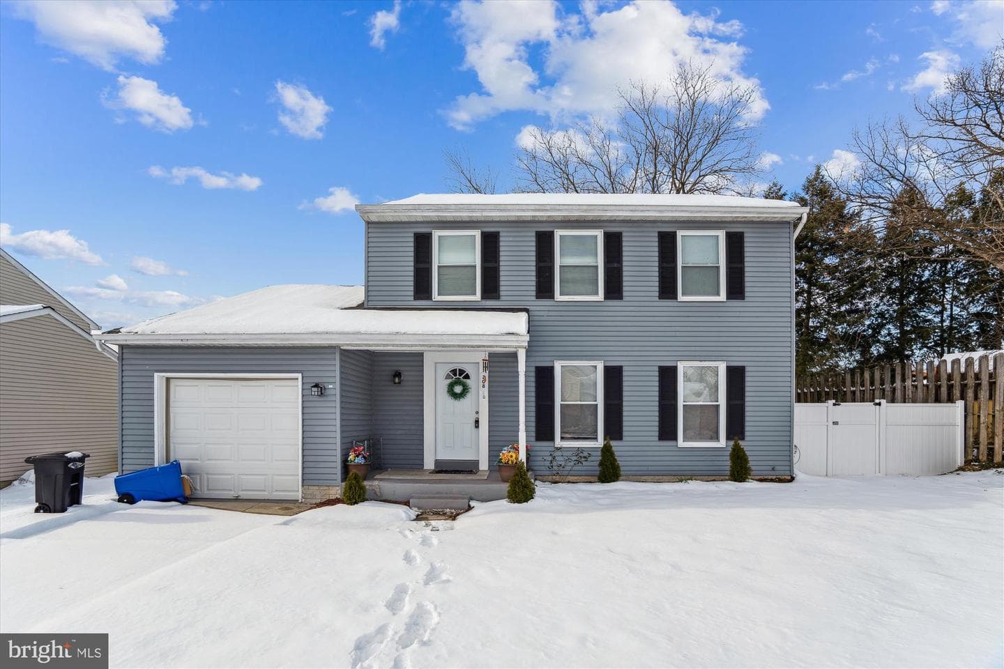 208 Emerson Avenue photo 2