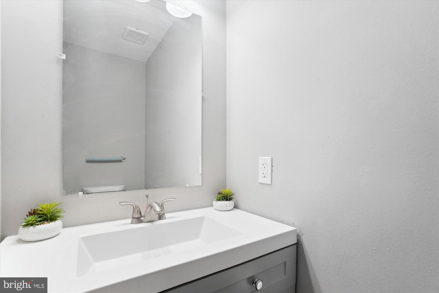 208 Emerson Avenue photo 21