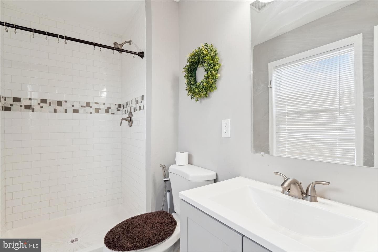 208 Emerson Avenue photo 24