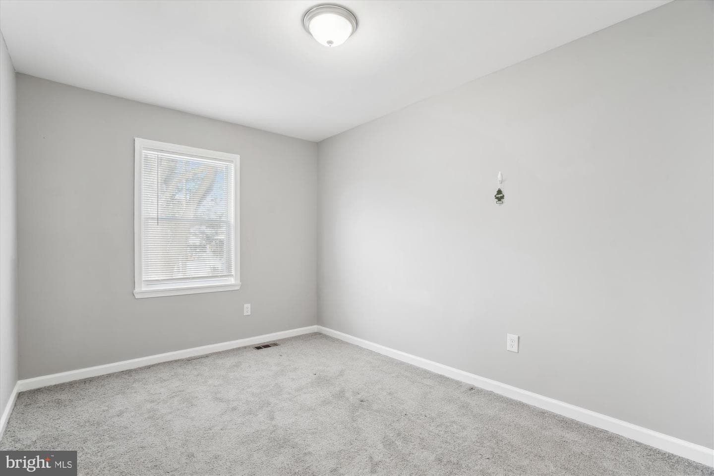 208 Emerson Avenue photo 25