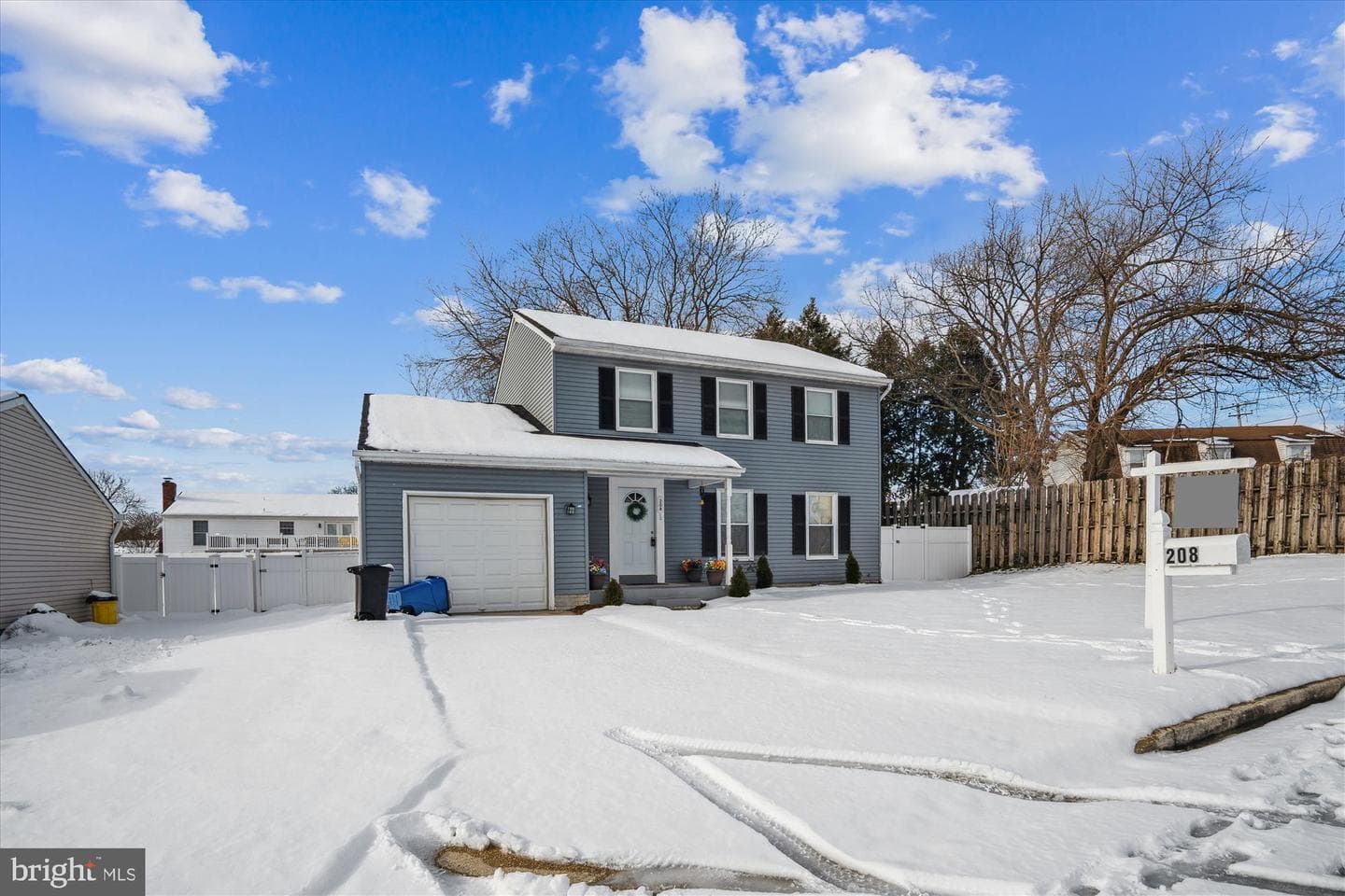 208 Emerson Avenue photo 3