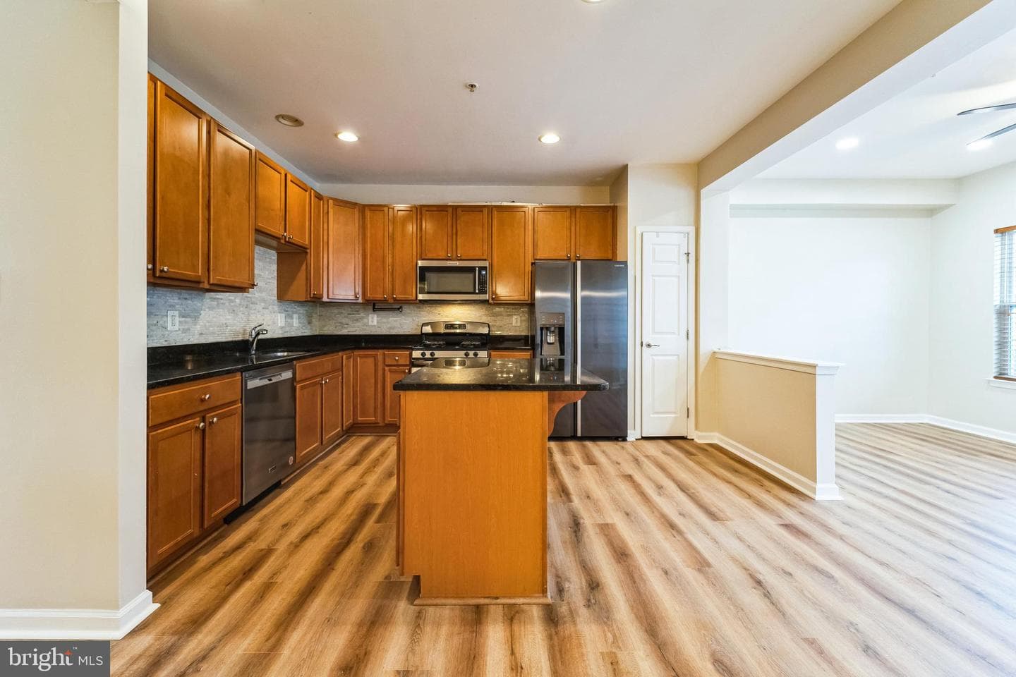 1220 Graycliff Lane photo 4