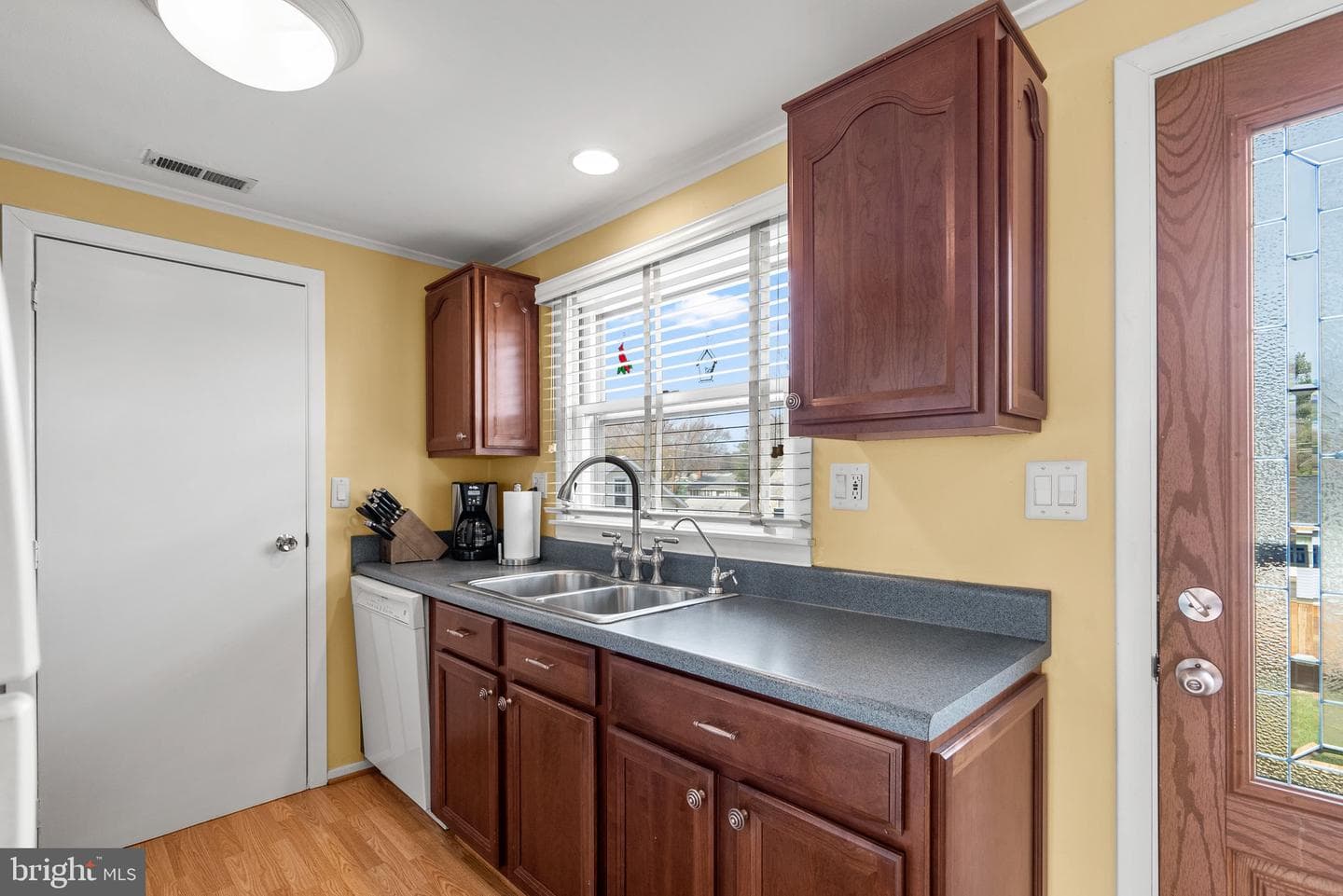 1022 Tyler Avenue photo 15