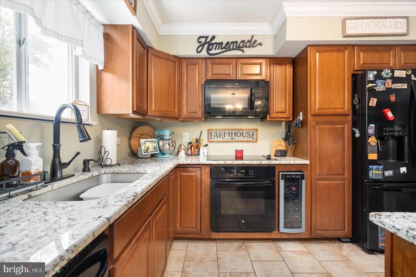 450 Phirne Court E photo 10