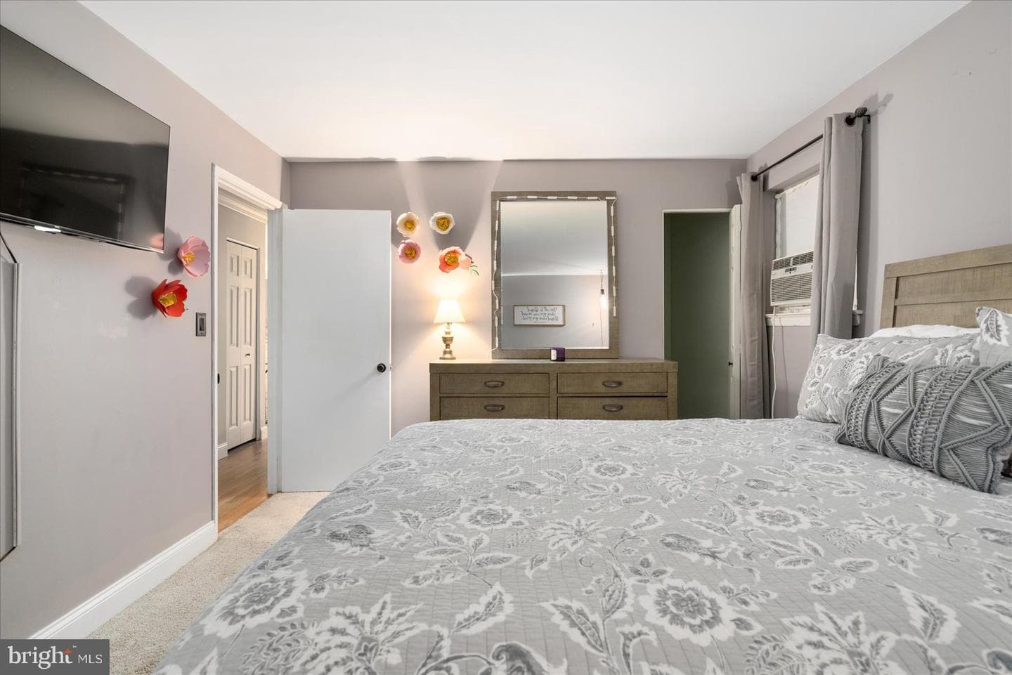 450 Phirne Court E photo 13