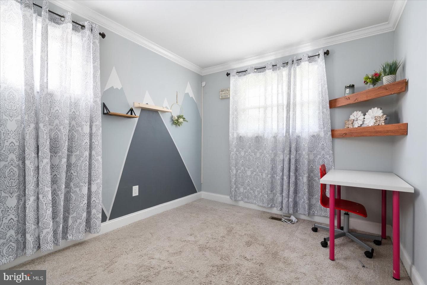 450 Phirne Court E photo 17