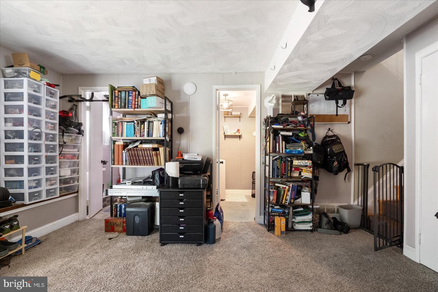 450 Phirne Court E photo 21