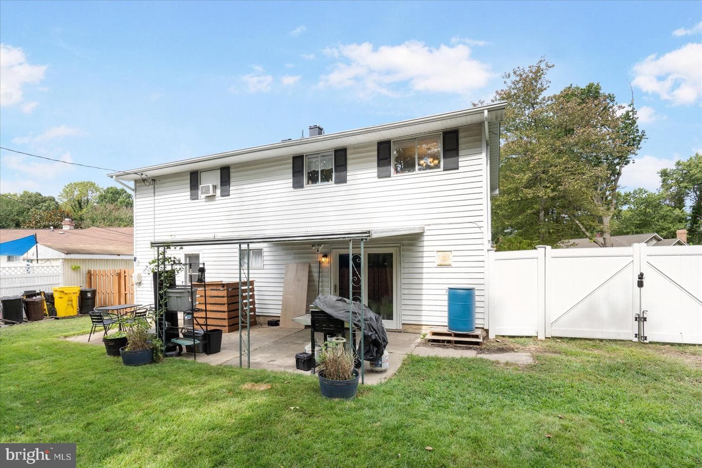 450 Phirne Court E photo 25