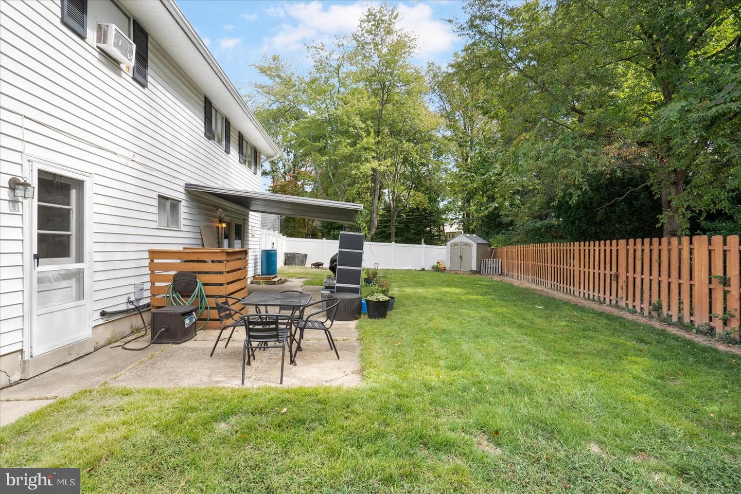450 Phirne Court E photo 26