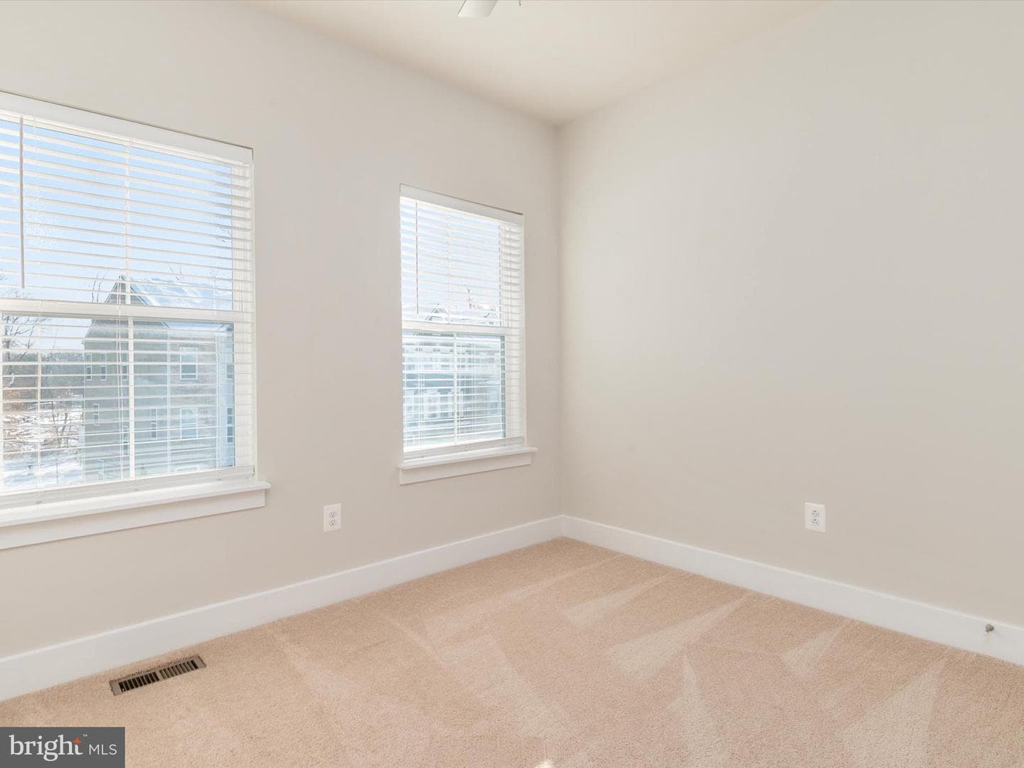 1440 Honeylocust Drive photo 28