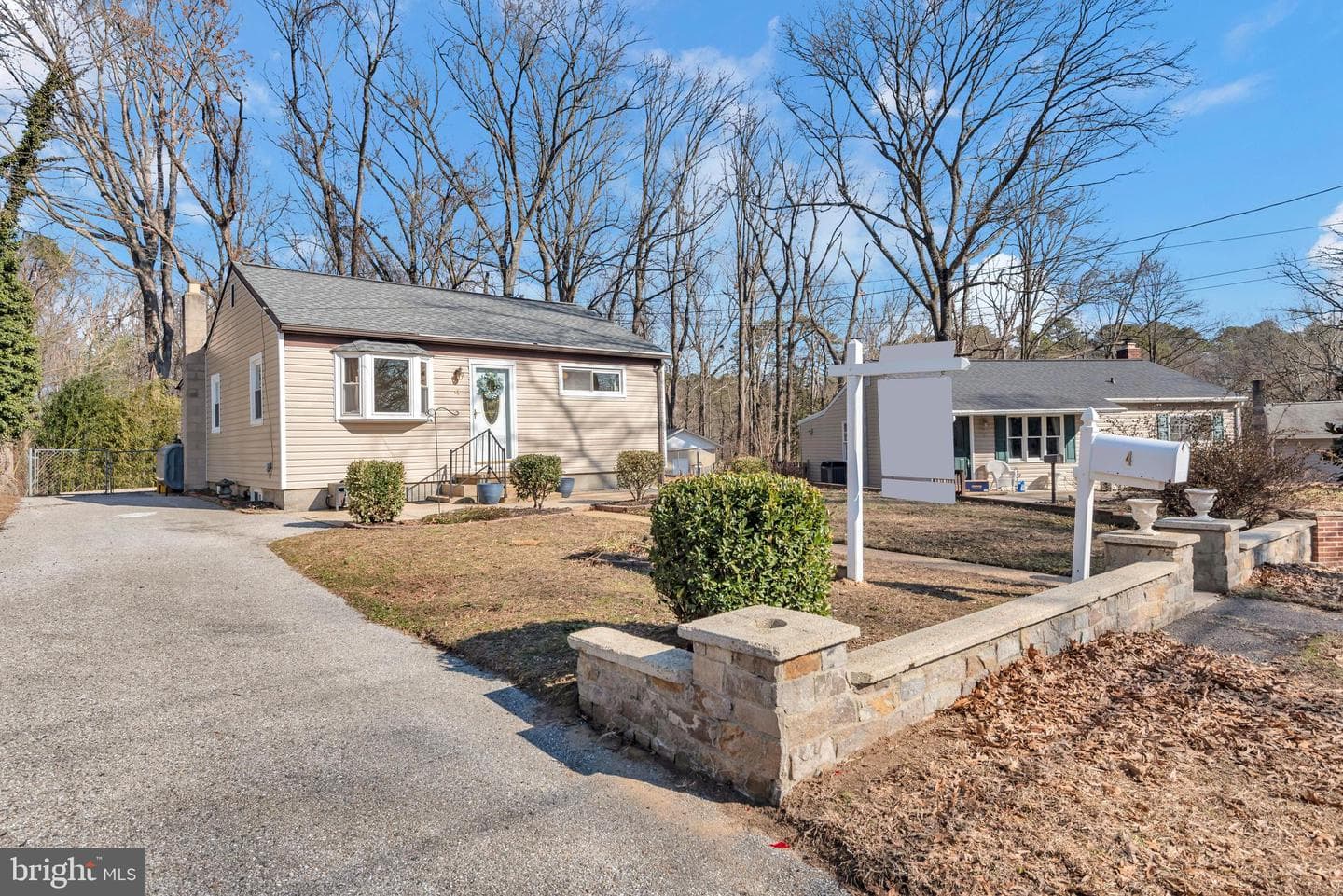 4 Spring Knoll Drive photo 3