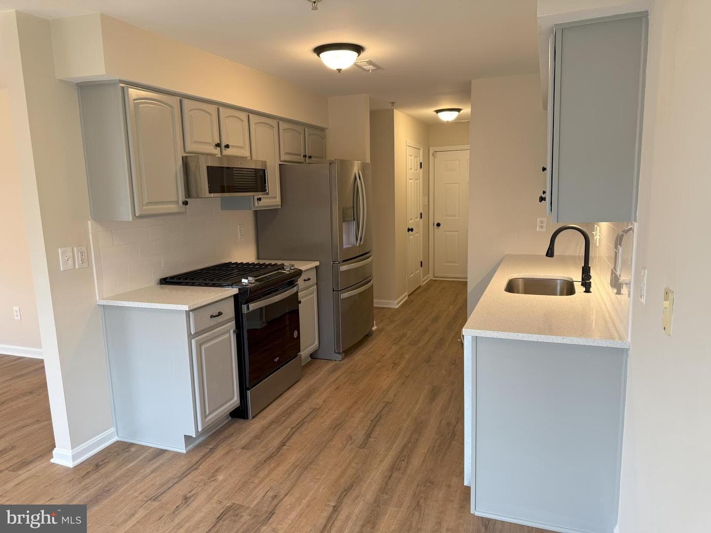 2066 Astilbe Way #2066 photo 5