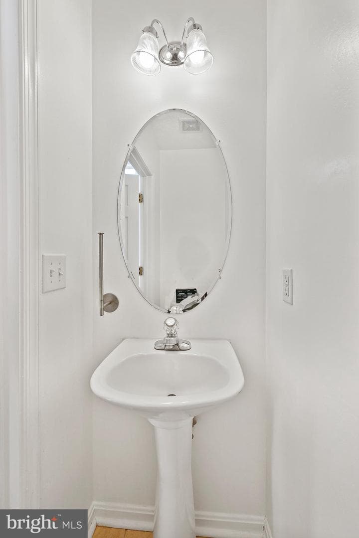 1646 Briarview Court #43 photo 4
