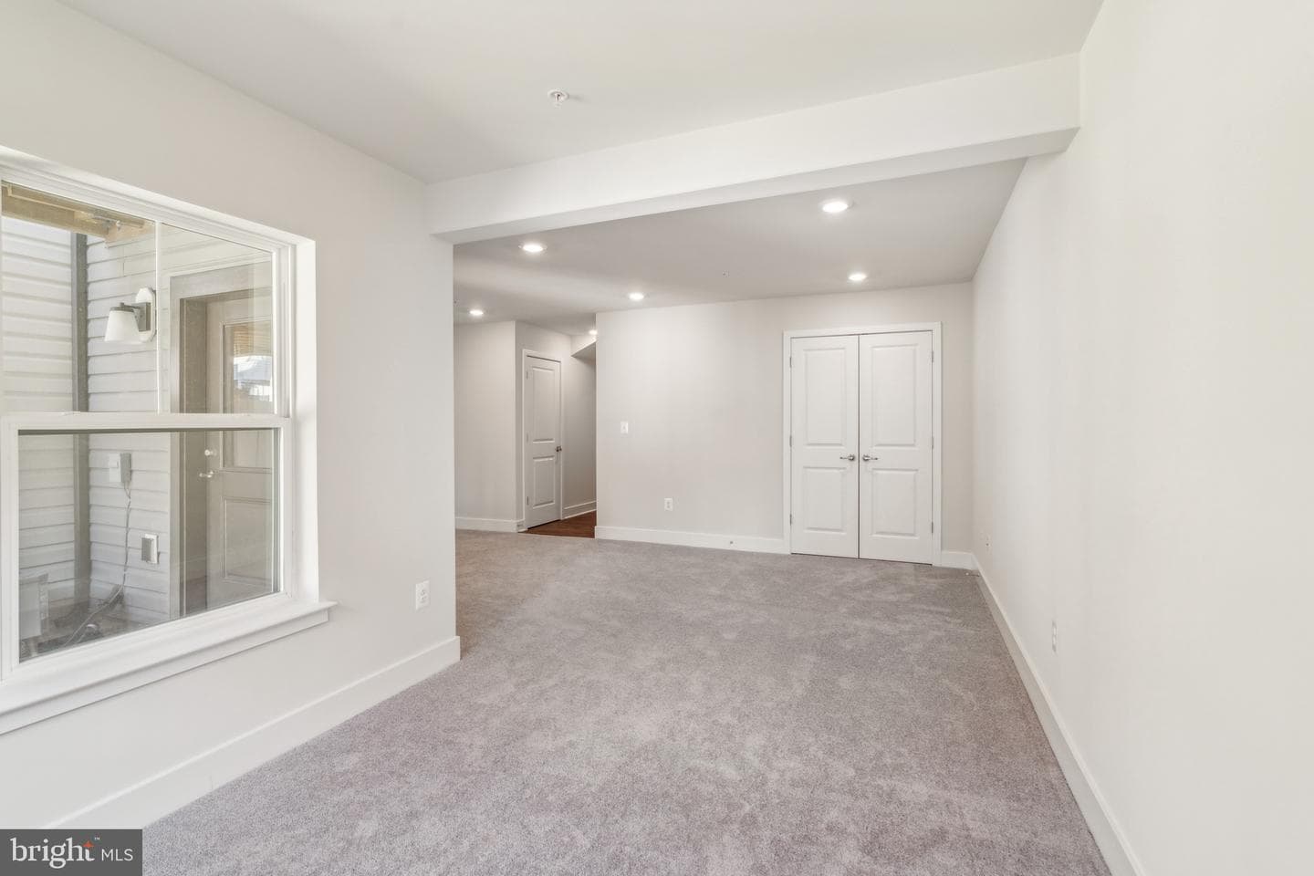 616 Chalcedony Lane photo 4