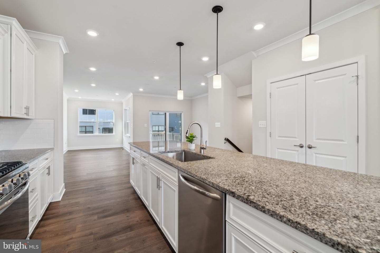 616 Chalcedony Lane photo 9