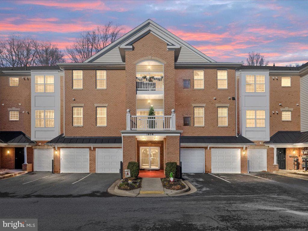 1404 Wigeon Way #302