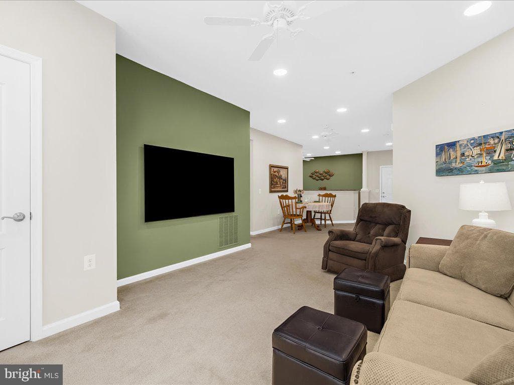 1404 Wigeon Way #302 photo 10