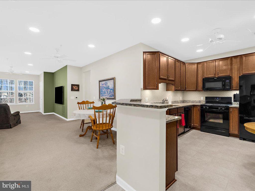 1404 Wigeon Way #302 photo 4