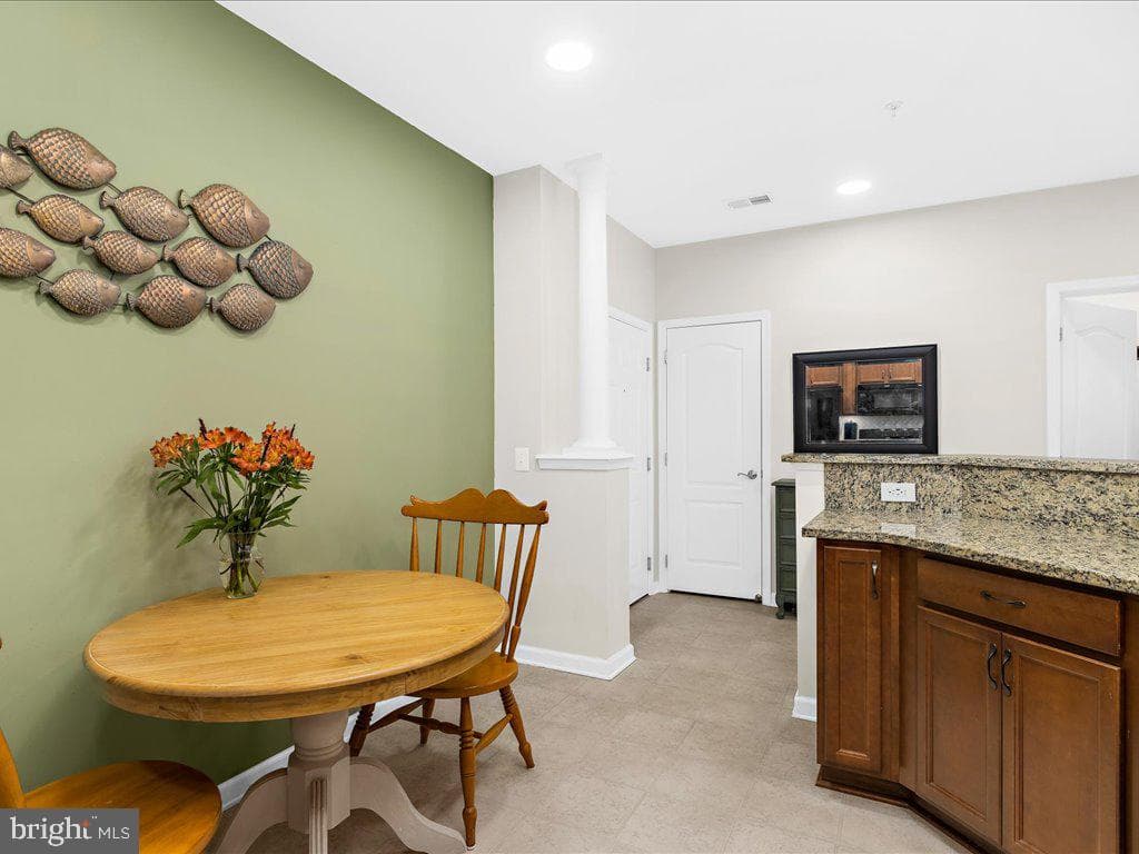 1404 Wigeon Way #302 photo 5