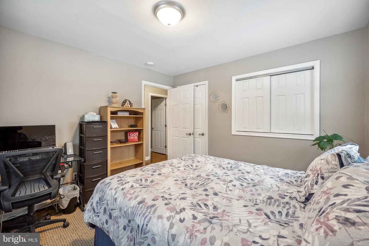 858 Stevenson Road photo 29