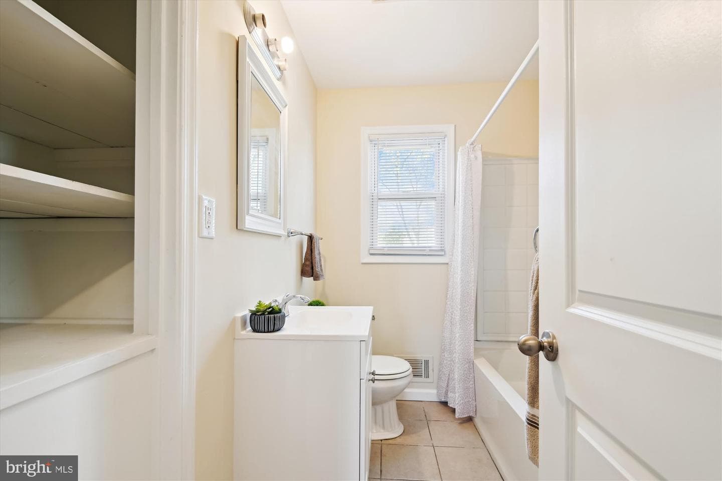 1361 Ava Road photo 13