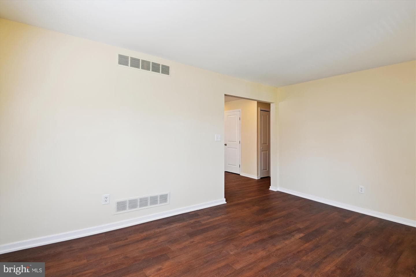 1361 Ava Road photo 18