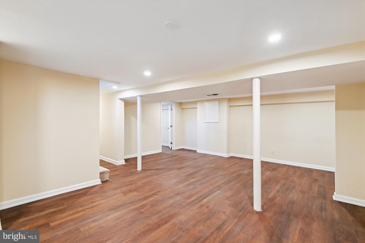1361 Ava Road photo 32