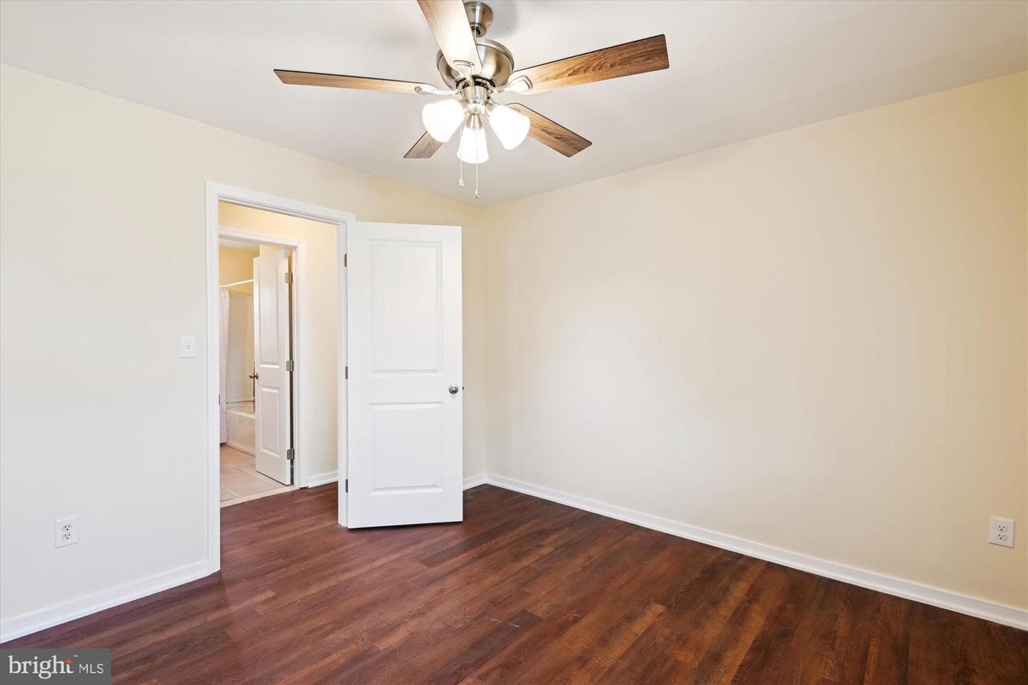 1361 Ava Road photo 37