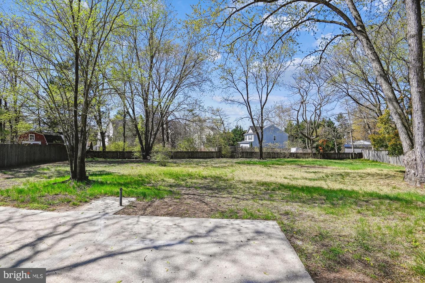 1361 Ava Road photo 4