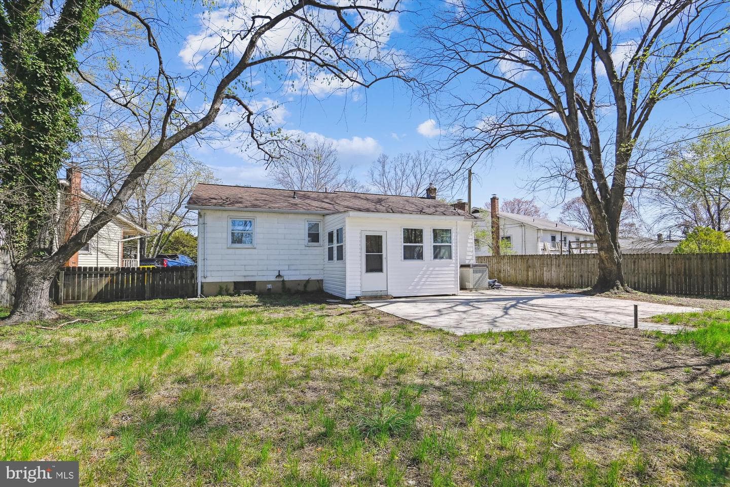 1361 Ava Road photo 5