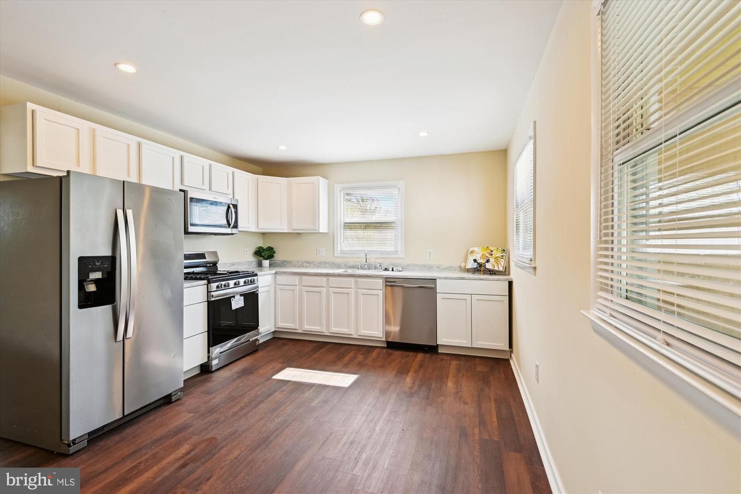 1361 Ava Road photo 8