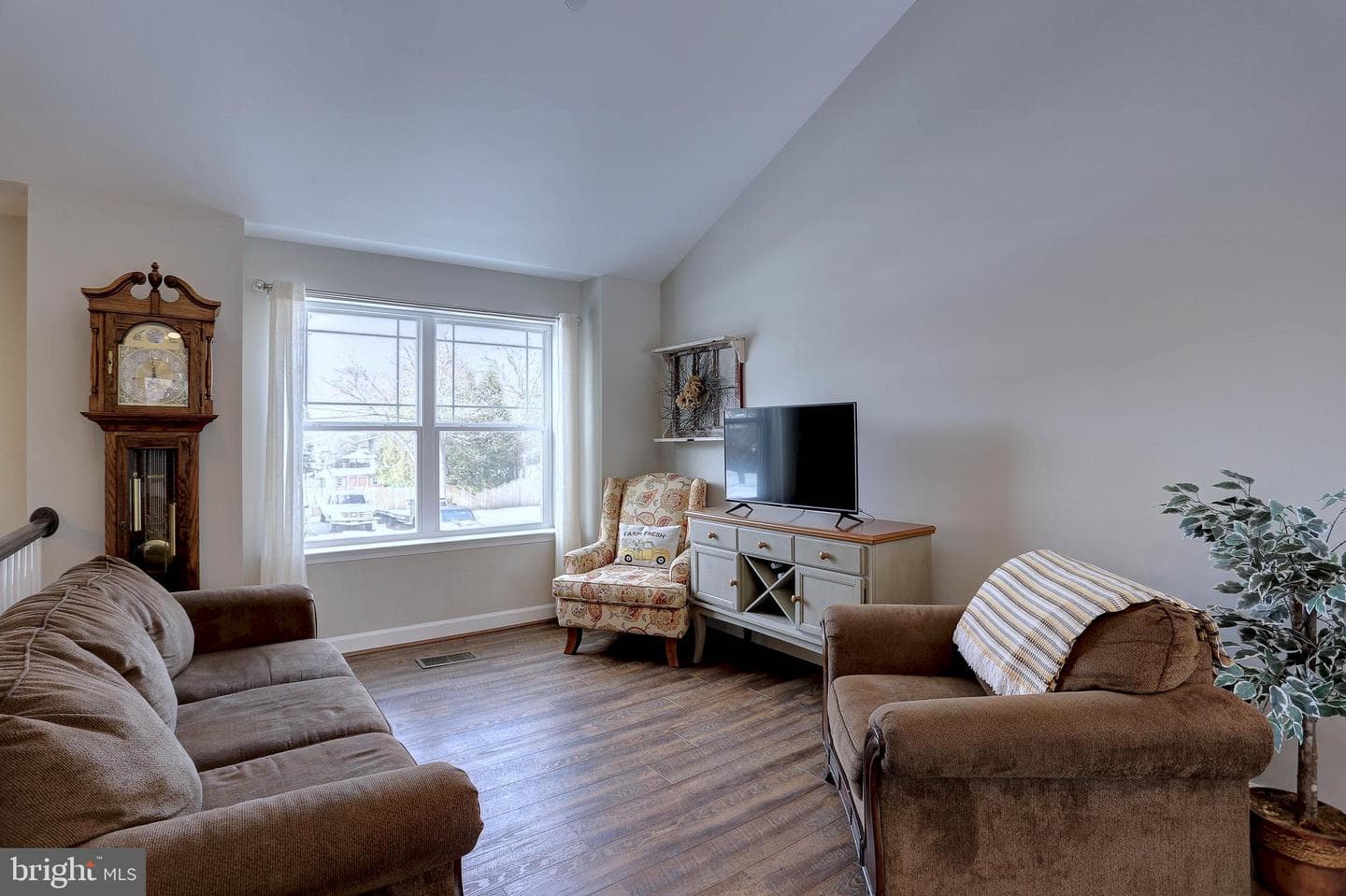 251 11th Street photo 10