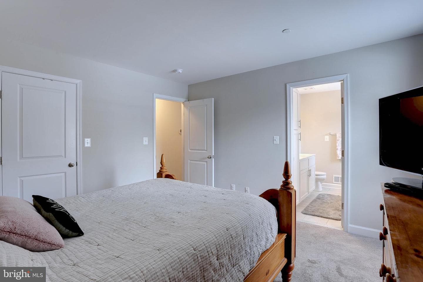 251 11th Street photo 13