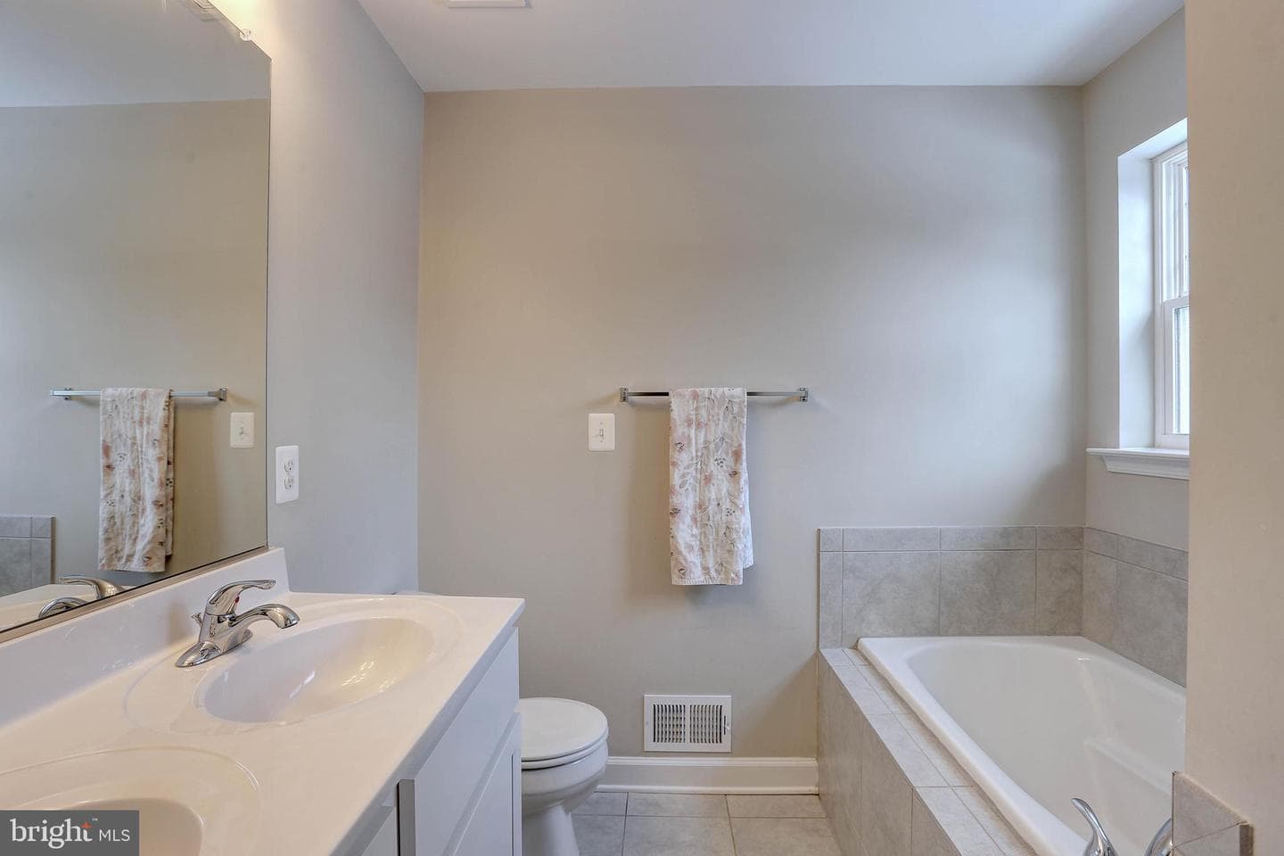 251 11th Street photo 14