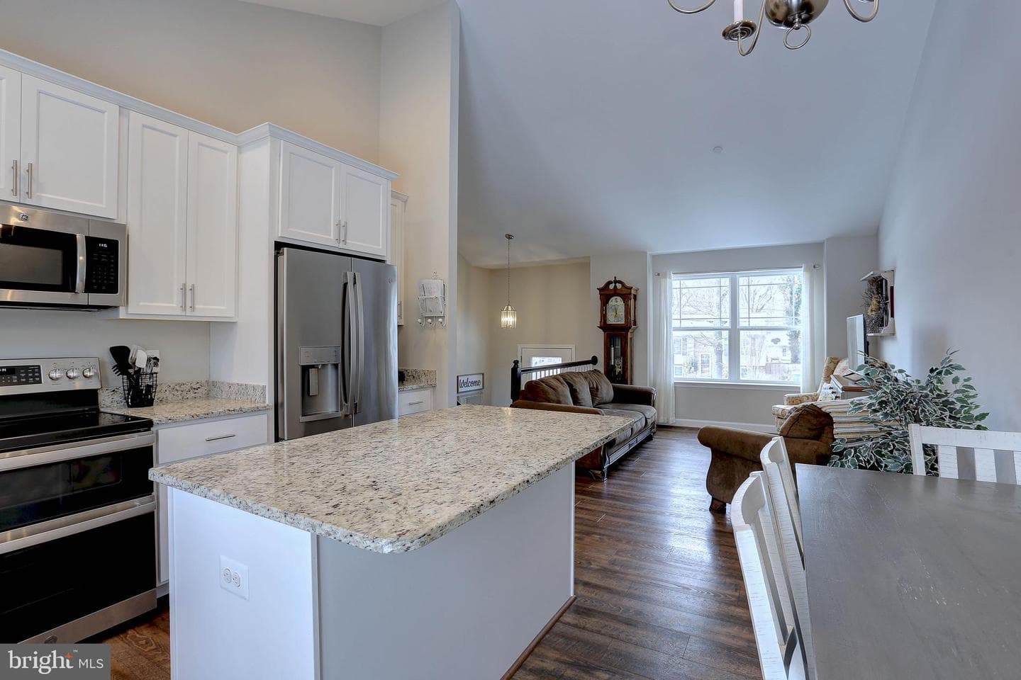 251 11th Street photo 8