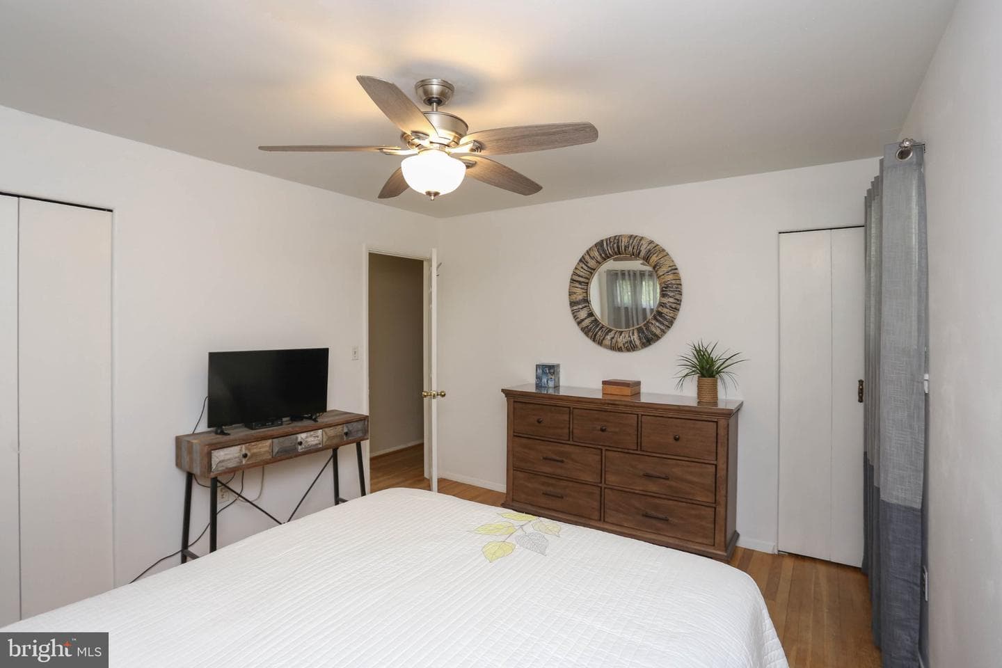 534 Crestpark Drive photo 11