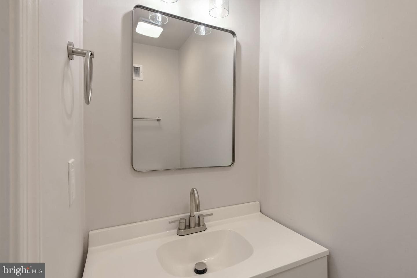 2197 Aberdeen Drive photo 6