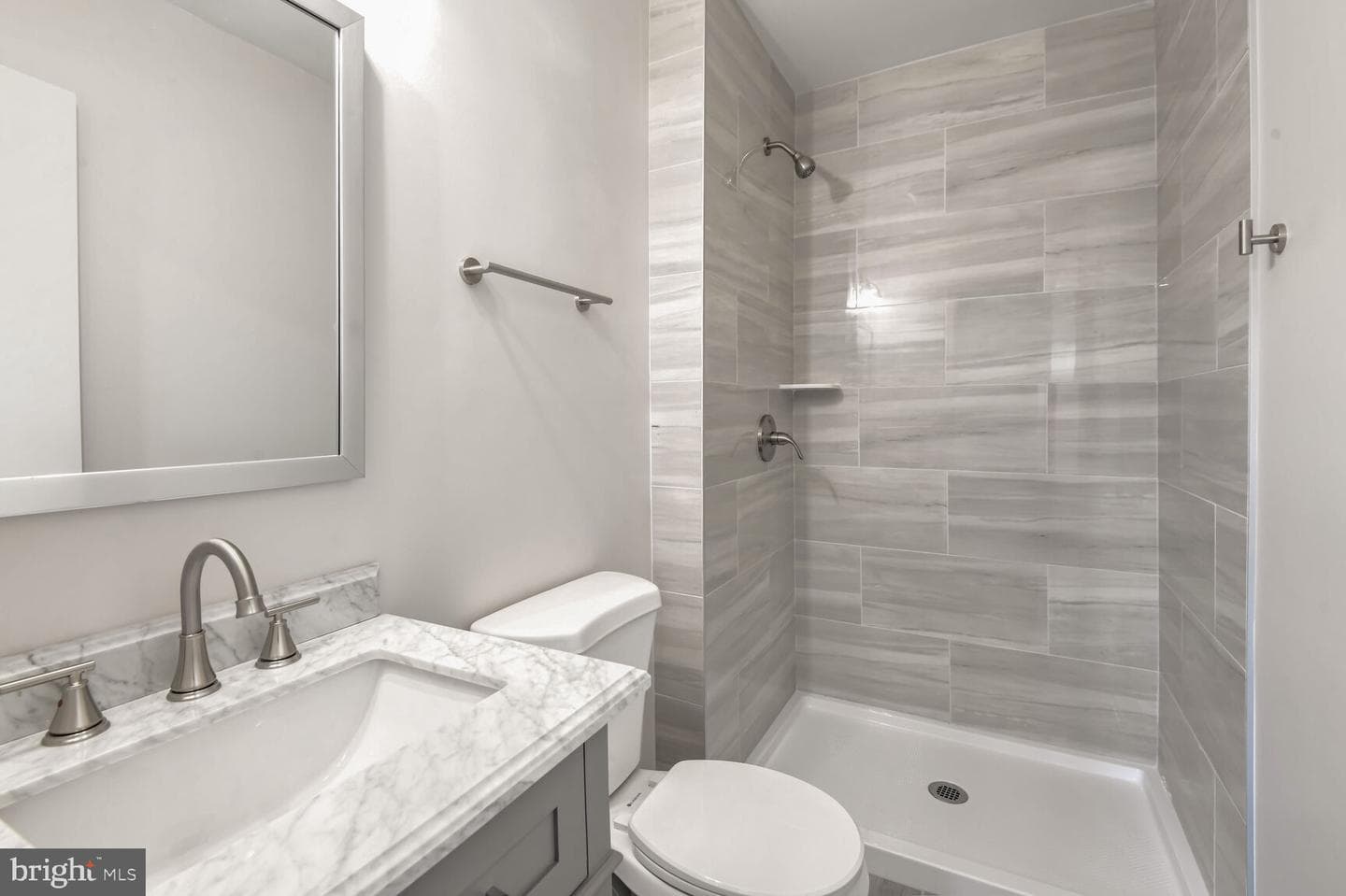 2197 Aberdeen Drive photo 9