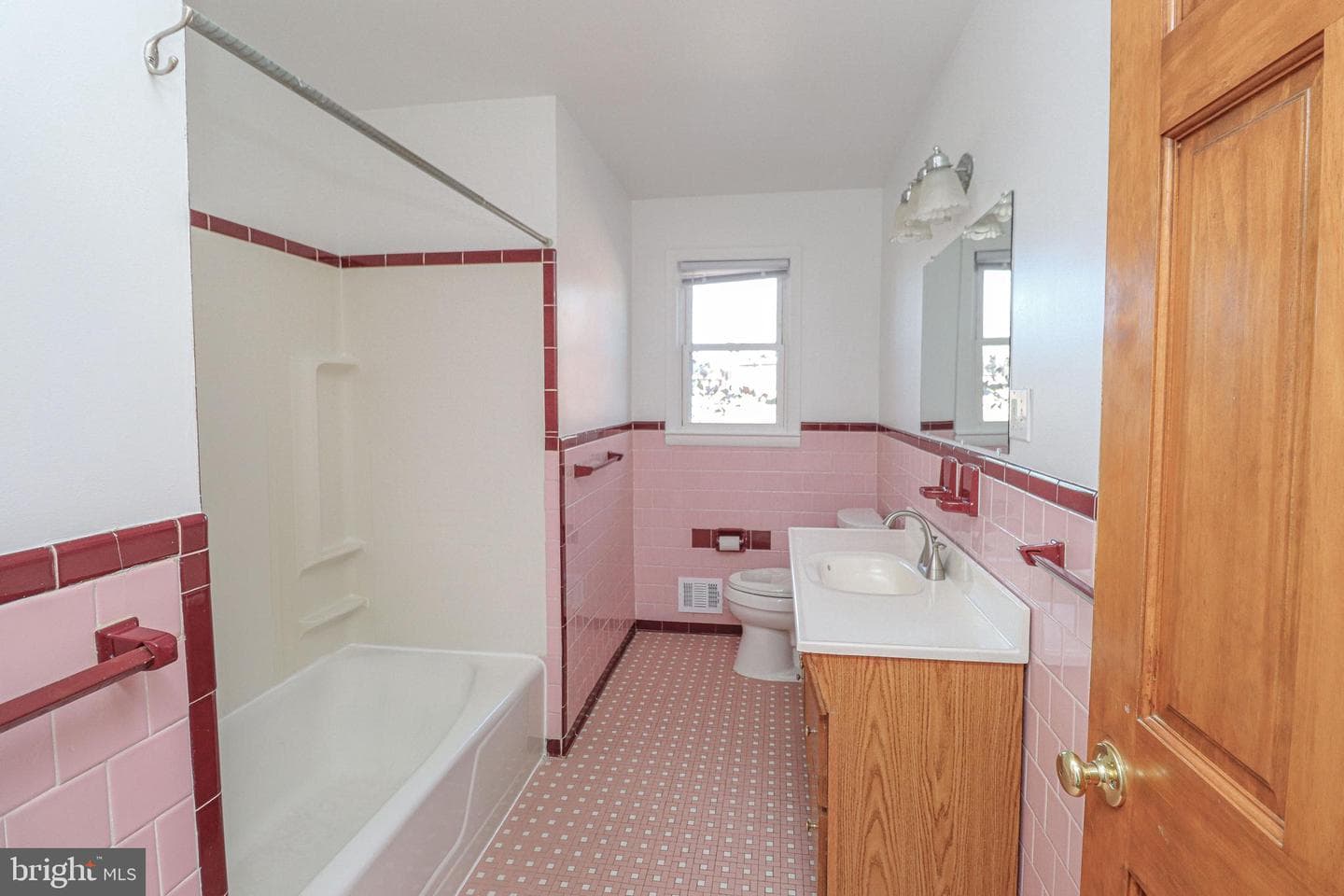 38 Redwood Road photo 17