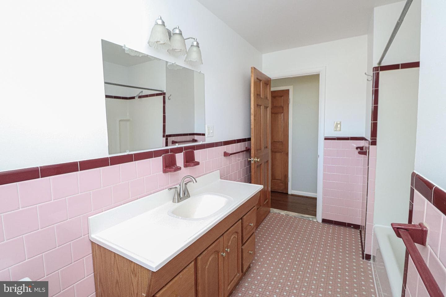 38 Redwood Road photo 19