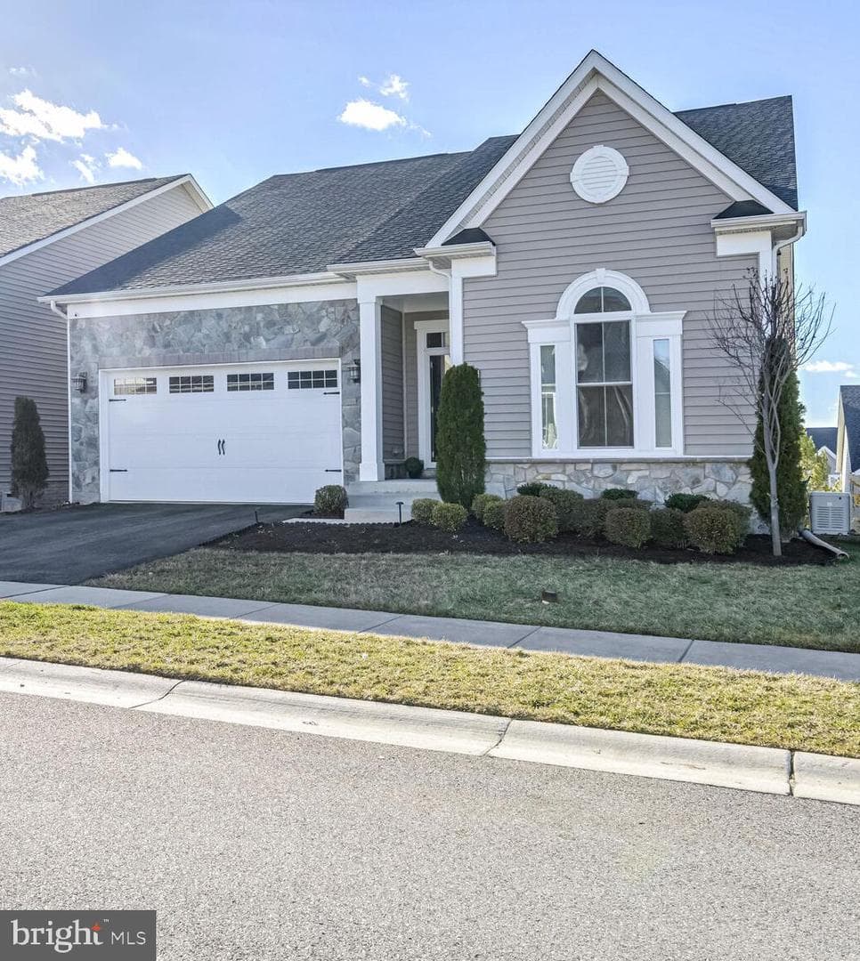 1328 Chicory Way photo 2