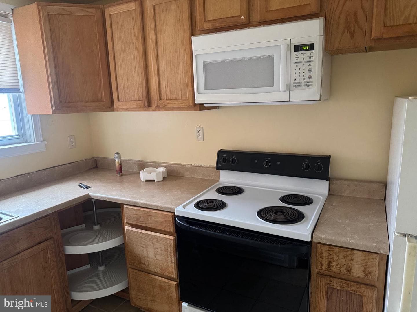 946 1st Street photo 19