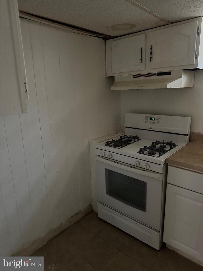 946 1st Street photo 31