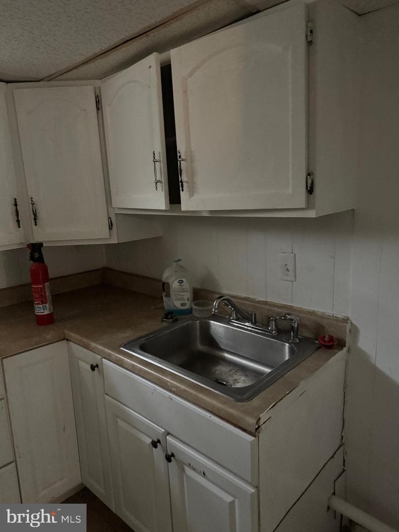 946 1st Street photo 32