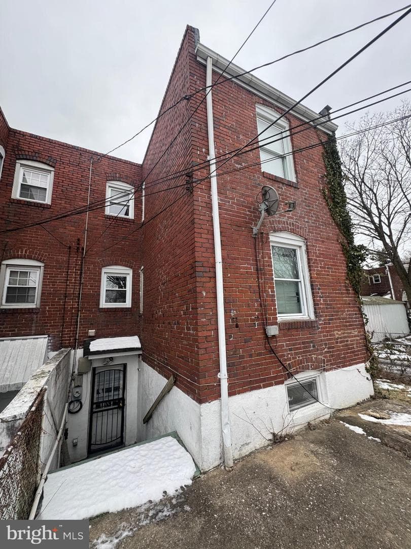 946 1st Street photo 5