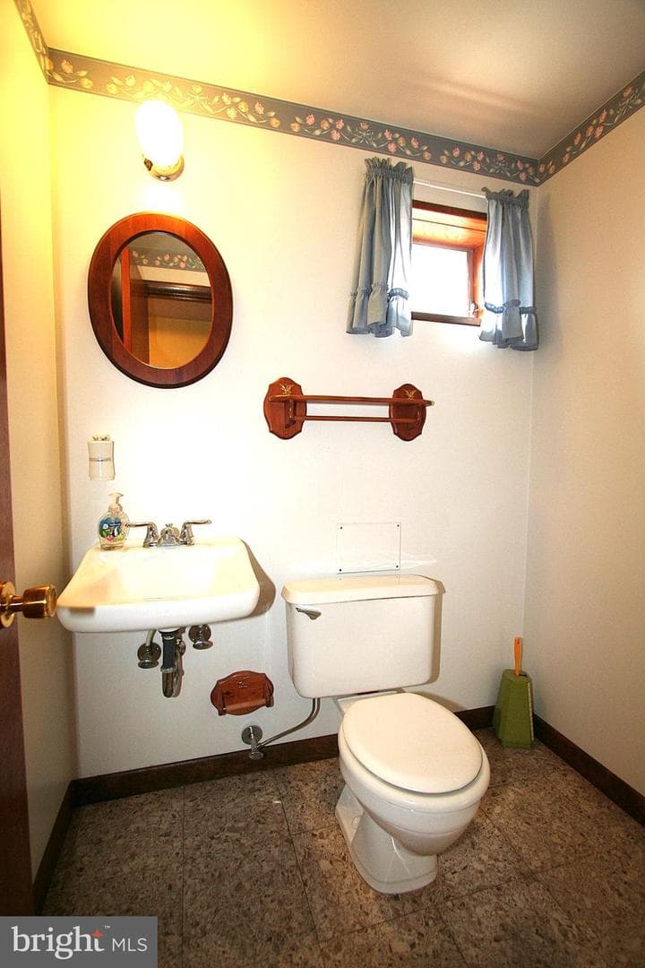 1605 George Avenue photo 32