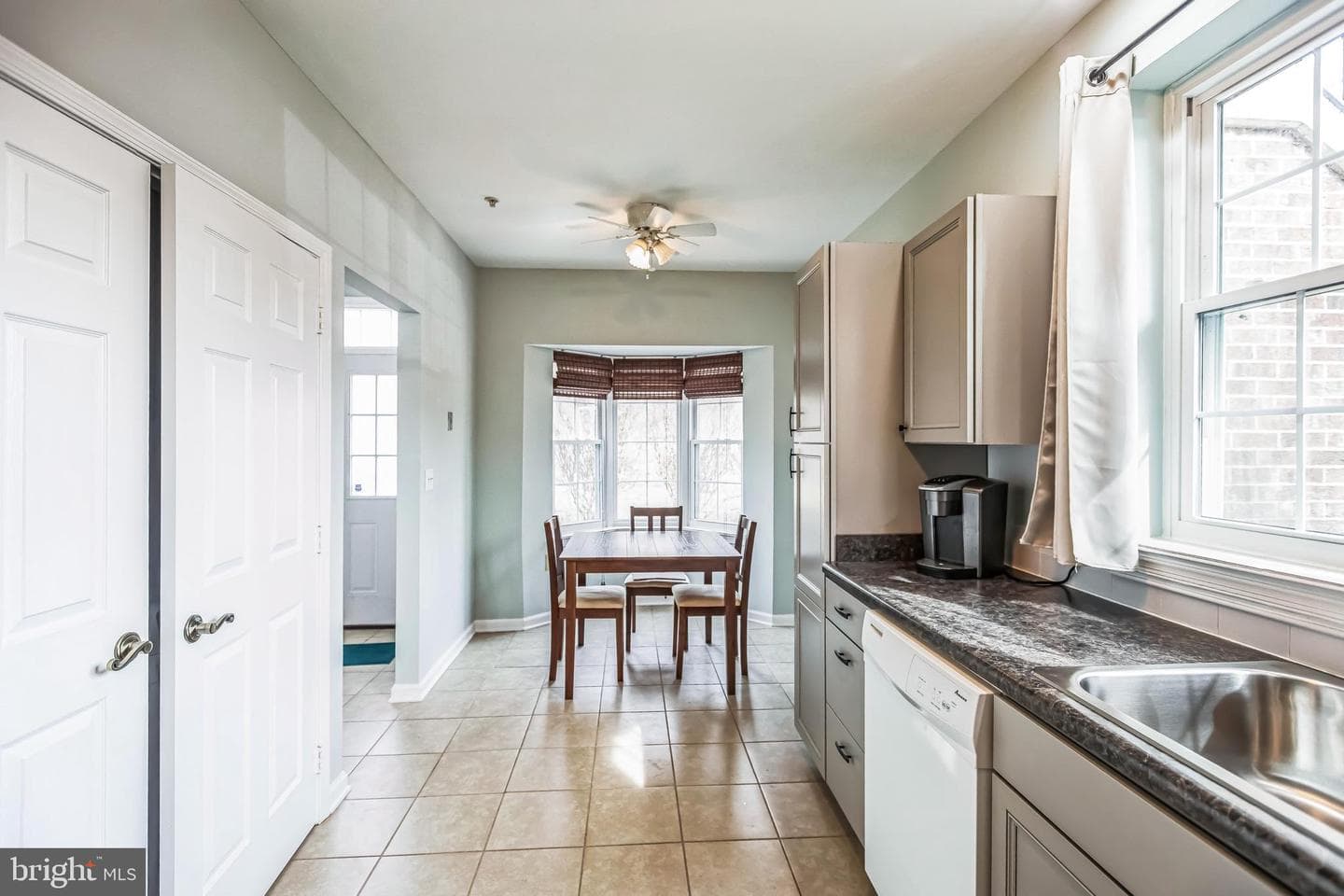 1126 Wickford Court photo 4
