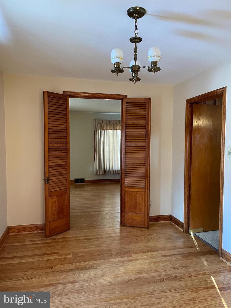 200 Phelps Avenue photo 21